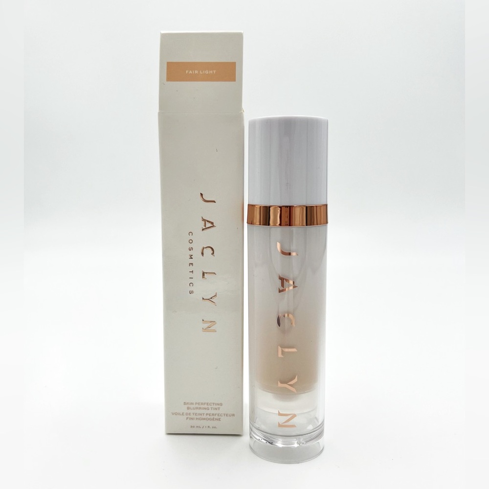 NIB Jaclyn Cosmetics Skin Perfecting Blurring Tint - Fair Light